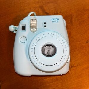 Instax FujiFilm Mini 8- Camera